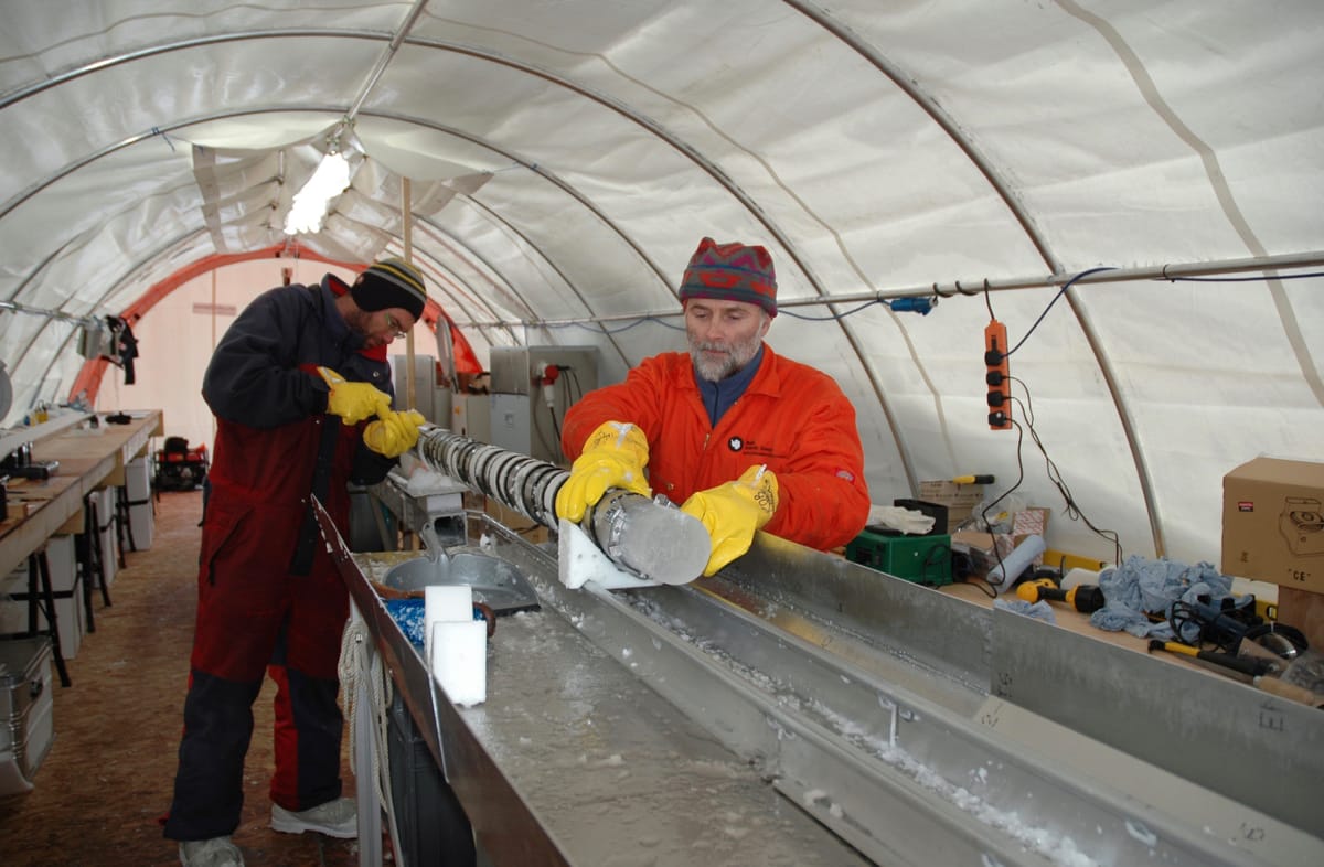 Co-author Dr. Robert Mulvaney from the British Antarctic Arctic Survey drilling the James Ross Island core in the Antarctic Peninsula.