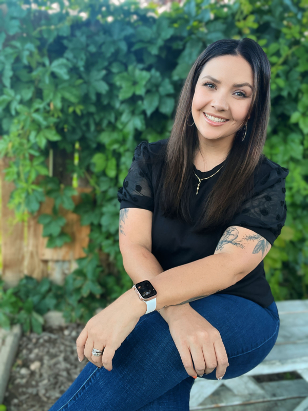 Angela Taravella Profile Photo