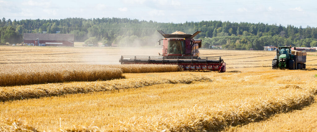 Heavy farm machinery